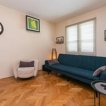 Apartmán With Parking Space - 19637 Makarská