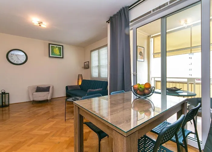 With Parking Space - 19637 Makarská